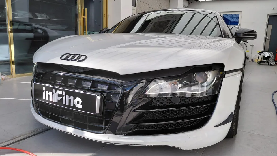 Audi R8のヘッドライトPPF施工事例｜費用目安と仕上がり 施工写真 1-2
