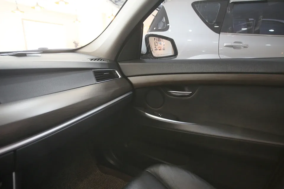BMW 5 Series car audio review