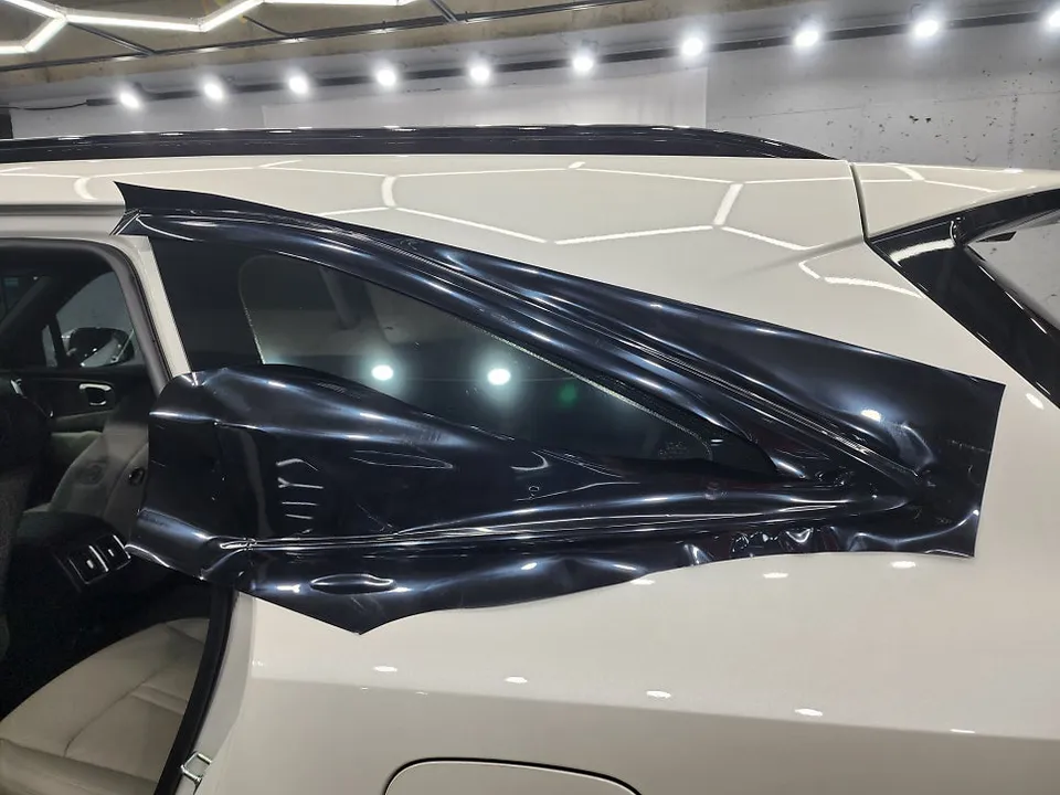 Kia Sorento MQ4のカーラッピング事例 施工写真 5