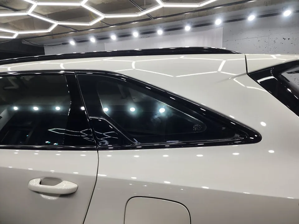 Kia Sorento MQ4のカーラッピング事例 施工写真 6