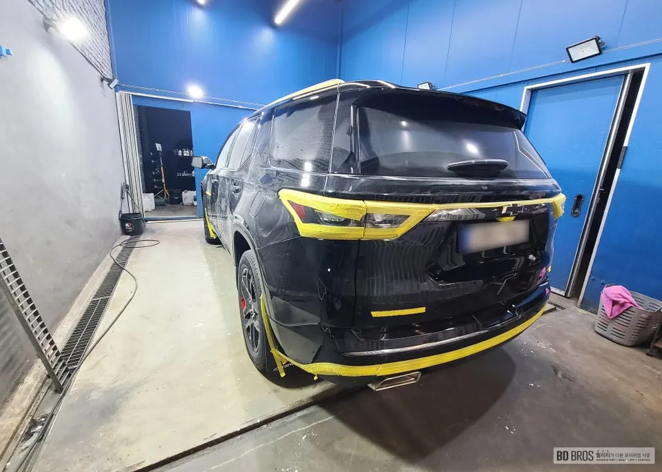 Chevrolet Traverseのガラスコーティング事例｜韓国での施工 施工写真 1-2