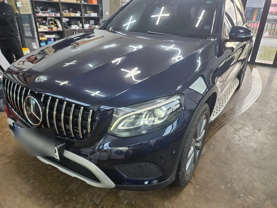 Mercedes-Benz GLCのAndroid Auto・CarPlay取付事例 写真