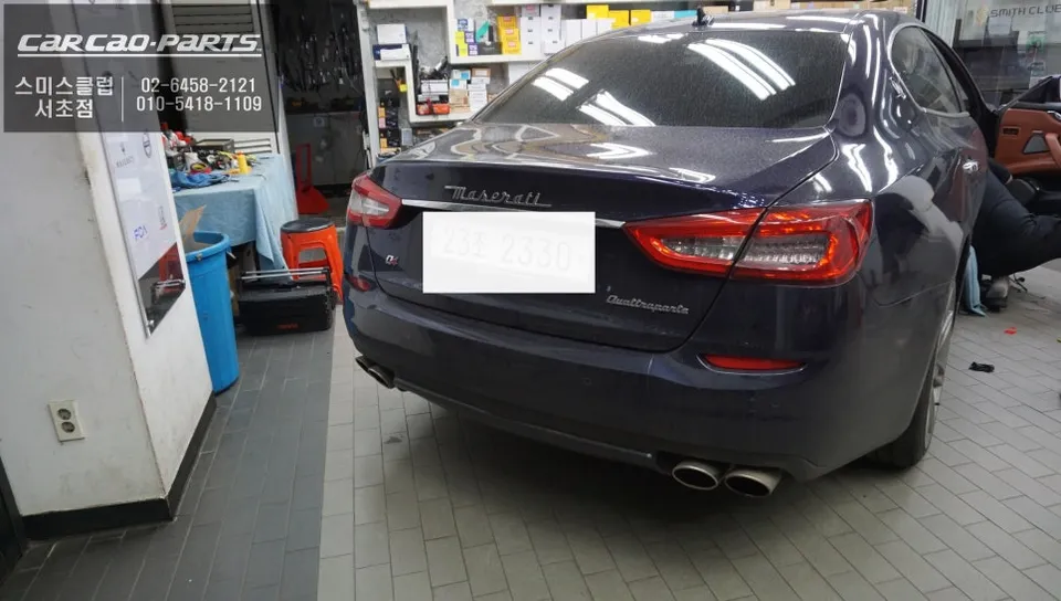 MaseratiのAndroid Auto・CarPlay取付事例 施工写真 1-3