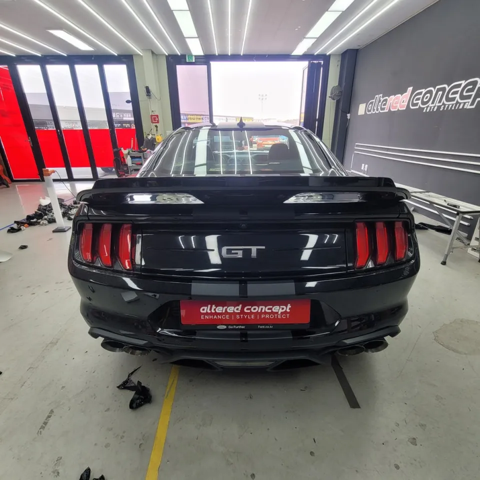 Ford Mustang vinyl wrap - Ford Mustang Vinyl Wrap Review: Matte Black Racing Stripes photo 3