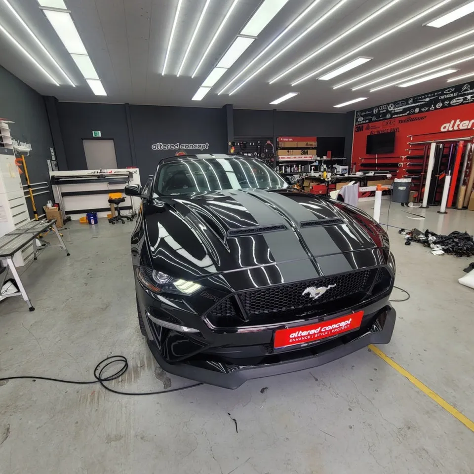 Ford Mustang vinyl wrap - Ford Mustang Vinyl Wrap Review: Matte Black Racing Stripes photo 5