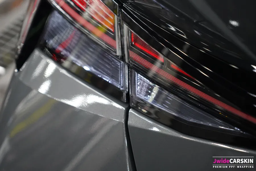 Hyundai ElantraのPPF施工事例｜色味の変化と保護効果 施工写真 1-3