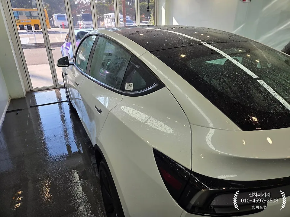Tesla Model YのPPF施工事例 施工写真 4-1