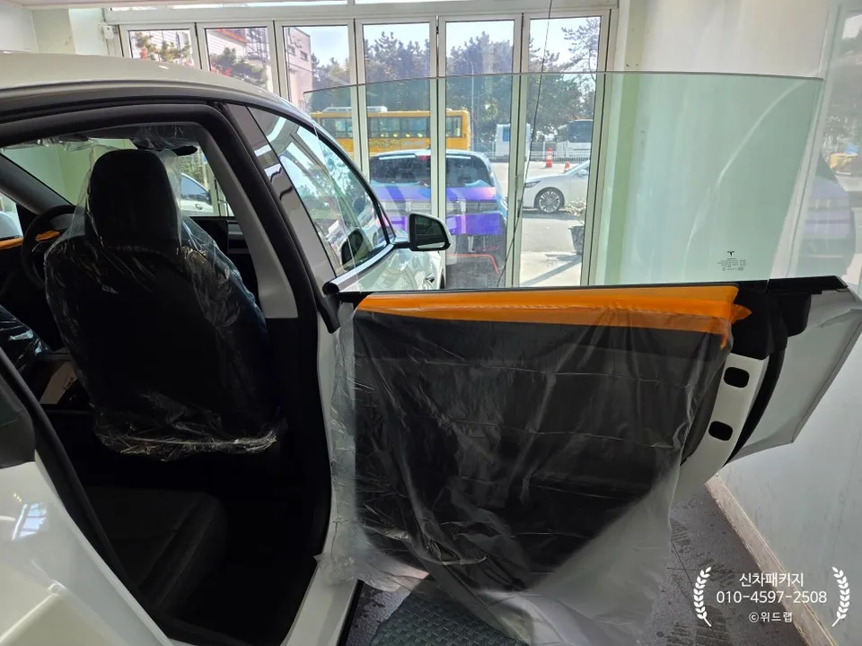 Tesla Model YのPPF施工事例 施工写真 3-2