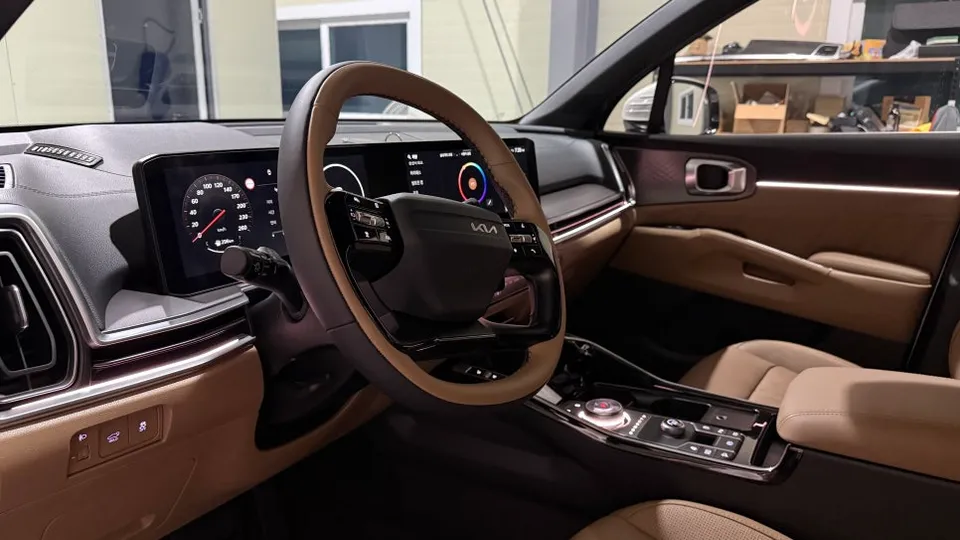 Kia Sorento MQ4 ambient lighting - Kia Sorento MQ4 Ambient Lighting Review — Enhanced Interior Feel photo 3