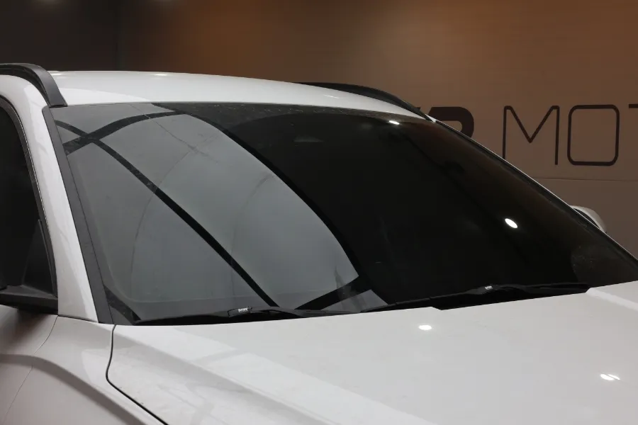 Lexus NXのカーフィルム施工事例|断熱・スモーク効果 施工写真 2-1