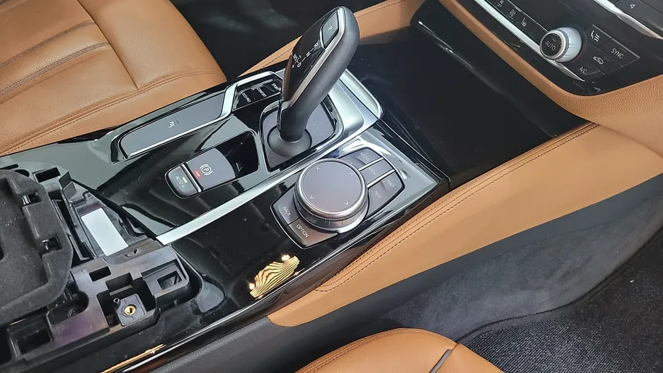 BMW 5 SeriesのPPF施工事例 施工写真 3-1