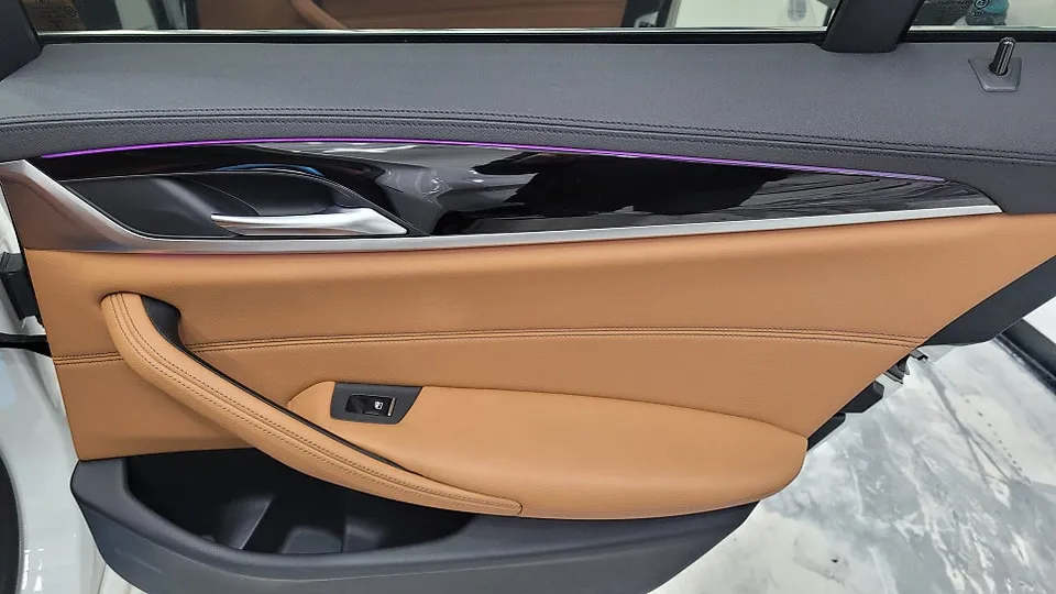 BMW 5 SeriesのPPF施工事例 施工写真 4-1
