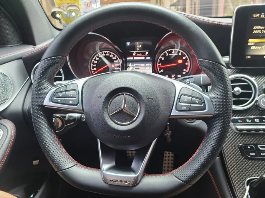 Mercedes-Benz C-Class steering wheel - Mercedes-Benz C-Class Custom Steering Wheel Review photo 3