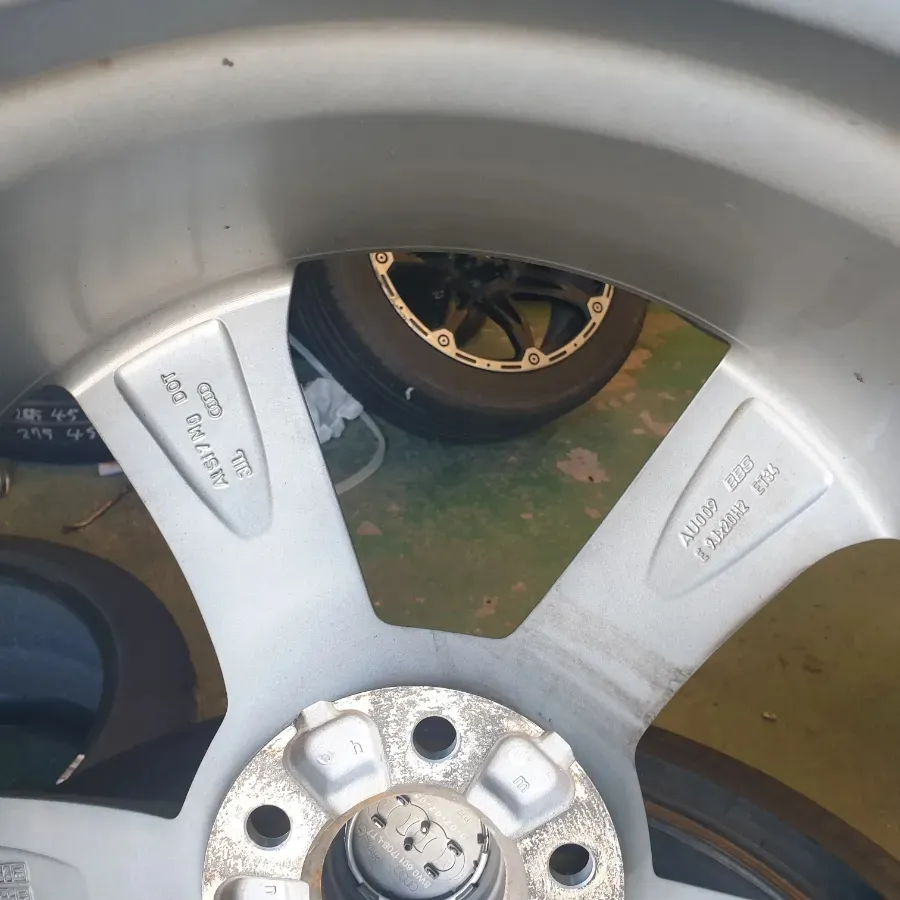 Audi A5 wheel repair - Audi A5 Wheel Repair & Painting Review: Curb Rash Fix photo 4