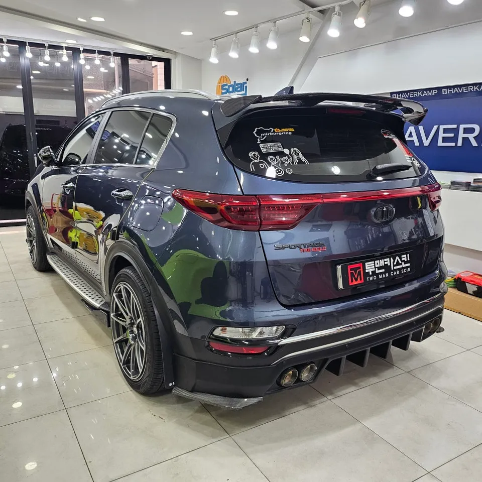 Kia Sportage QLのカーラッピング事例:クロームパーツをブラック化 施工写真 1-2
