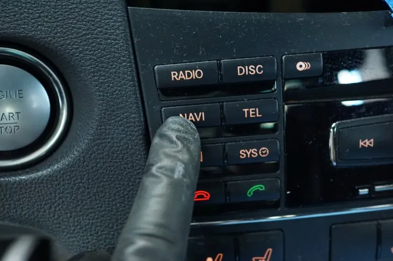 Mercedes-Benz E-Class android system - Mercedes-Benz E-Class Android Infotainment Upgrade Review photo 6