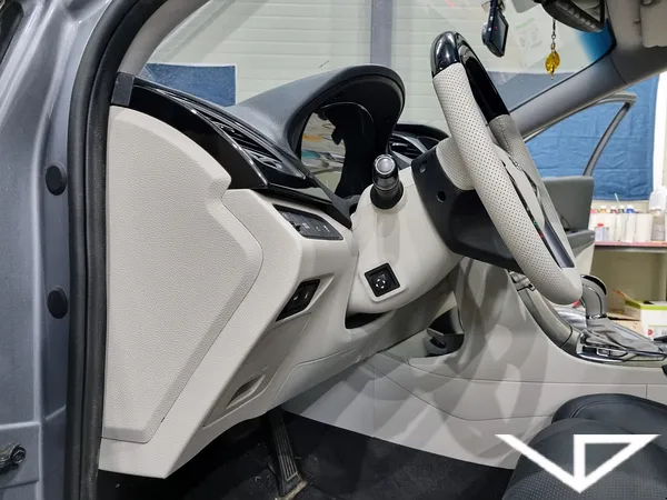 Hyundai Grandeur HG interior customization - Hyundai Grandeur HG Interior Customization Review photo 4