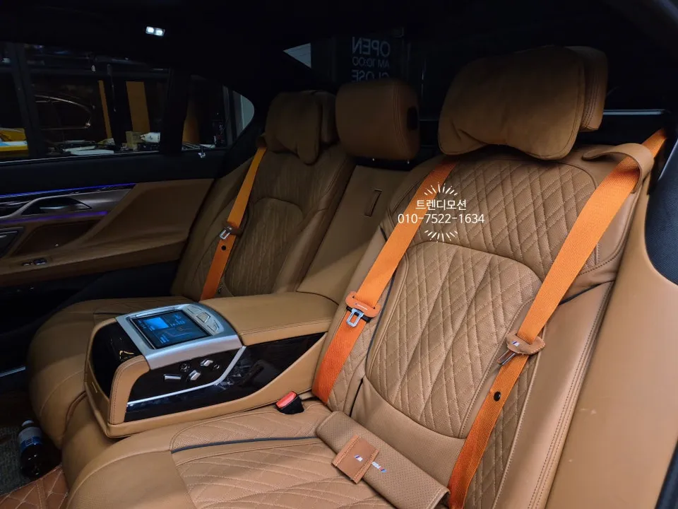 BMW 7 Series steering wheel - BMW 7 Series Steering Wheel Customization Review photo 4
