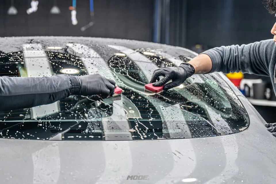 Tesla Model 3のガラスコーティング事例 施工写真 1-2