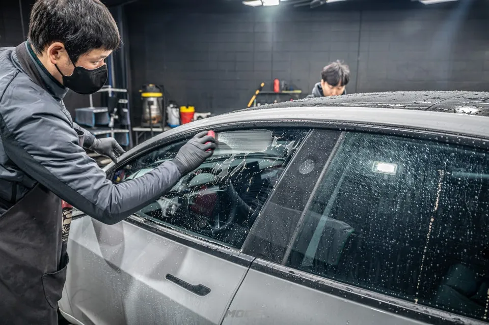 Tesla Model 3のガラスコーティング事例 施工写真 4-2