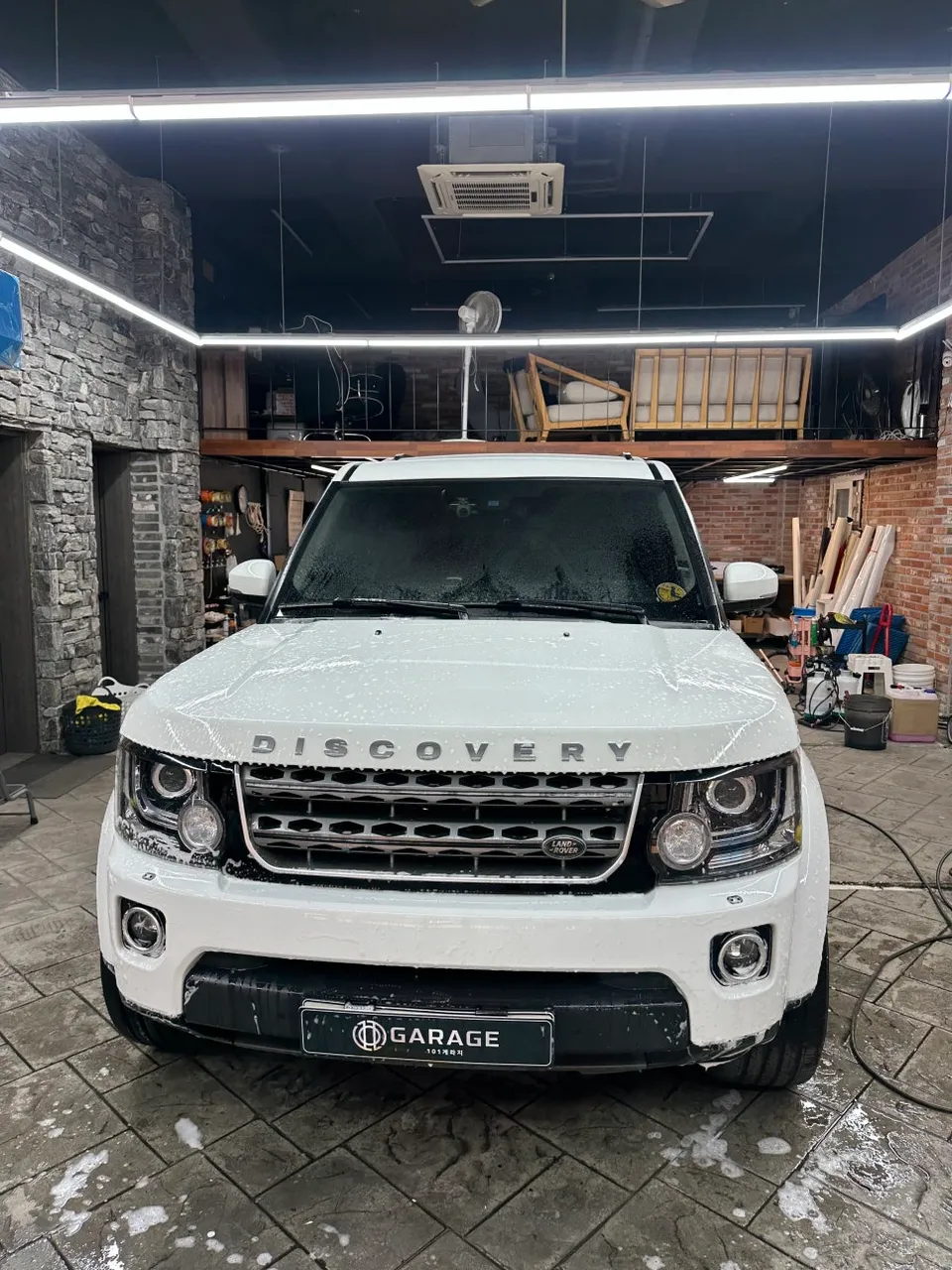 Land Rover Discovery 4のガラスコーティング事例|費用目安・仕上がり 施工写真 2-2