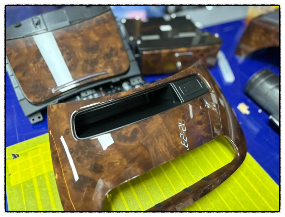 Genesis BHのカーラッピング事例 施工写真 6