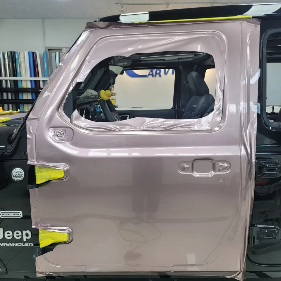 Jeep Wranglerのカーラッピング事例 施工写真 4
