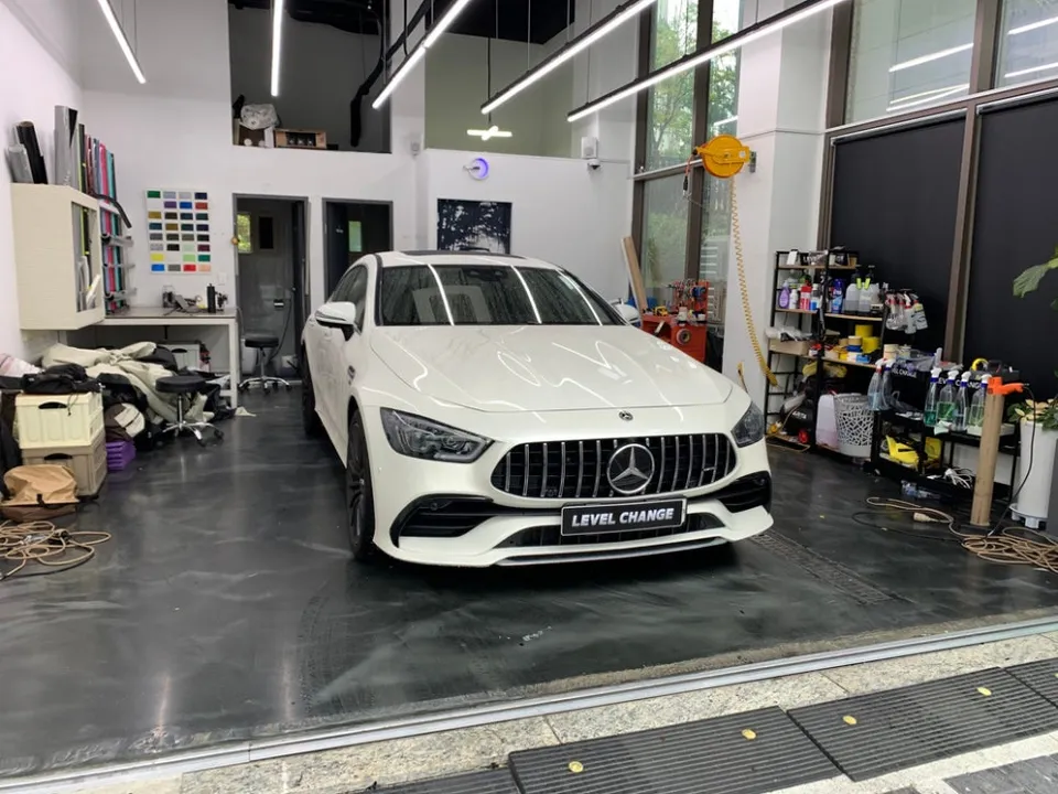 Mercedes-Benz AMG GT 43 Chrome Delete Review — Sporty Blackout Tr photo 2