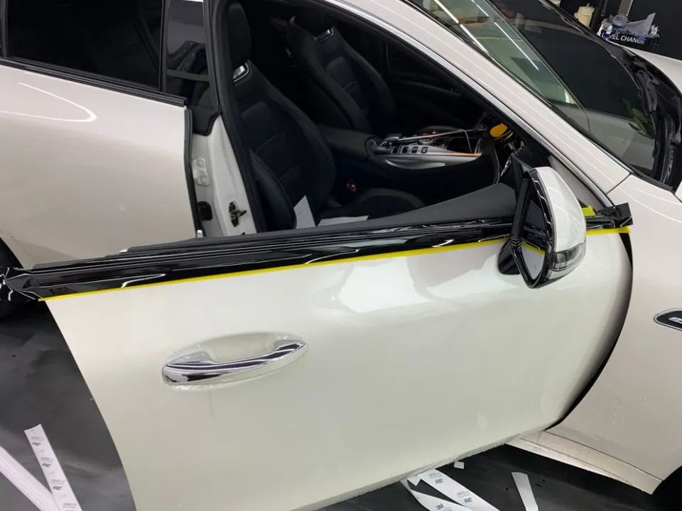 Mercedes-Benz AMG GT 43 chrome delete - Mercedes-Benz AMG GT 43 Chrome Delete Review — Sporty Blackout Tr photo 4