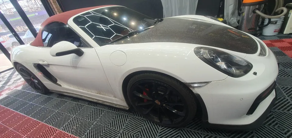 Porsche Boxsterのガラスコーティング事例 施工写真 2-2