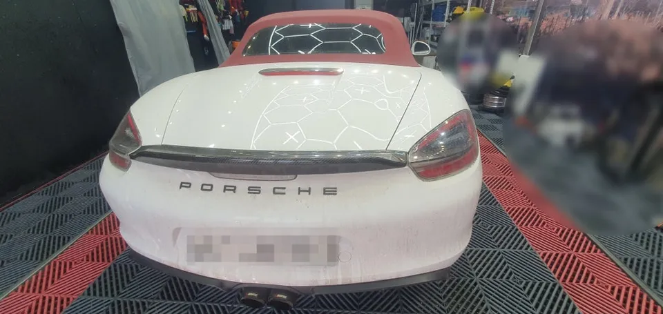 Porsche Boxsterのガラスコーティング事例 施工写真 4-2