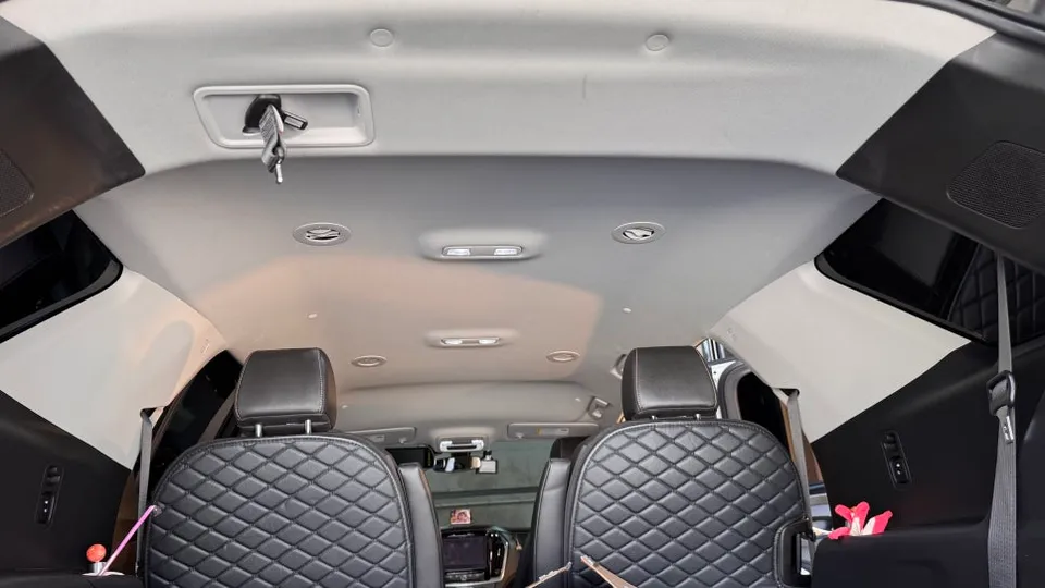 Chevrolet Traverse Interior Customization Review: Premium Brown U photo 3