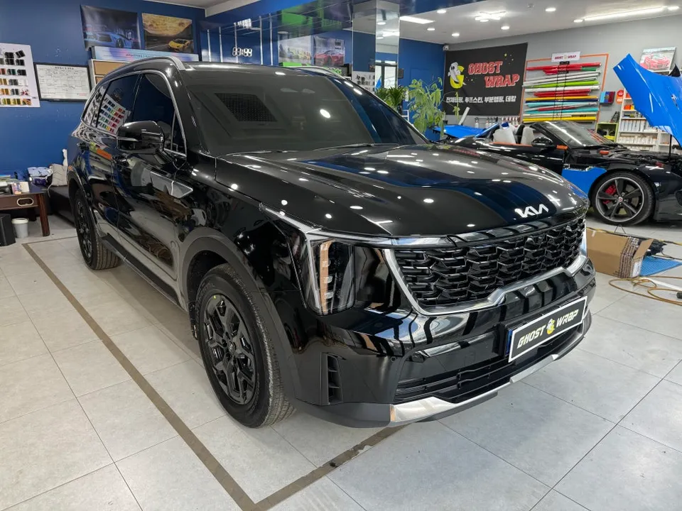 Kia Sorentoのカーラッピング事例｜費用目安・仕上がり 施工写真 2-1