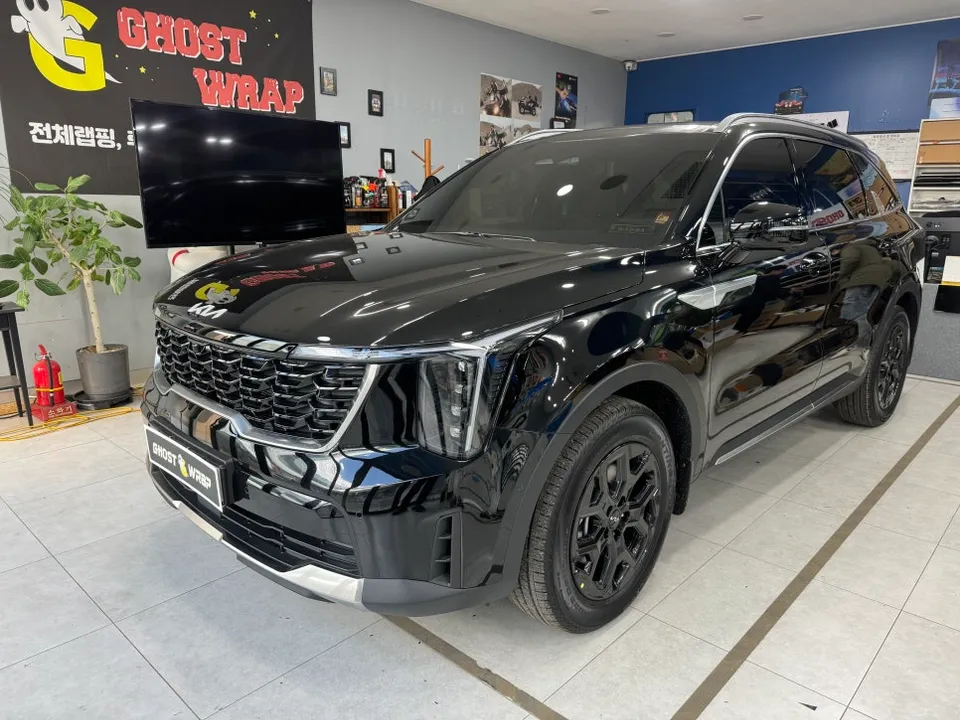 Kia Sorentoのカーラッピング事例｜費用目安・仕上がり 施工写真 3-1