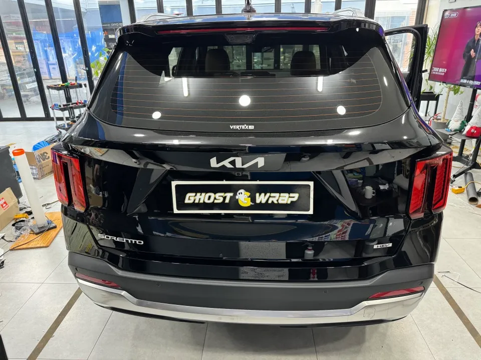Kia Sorentoのカーラッピング事例｜費用目安・仕上がり 施工写真 1-2