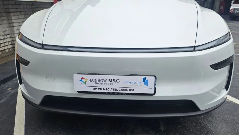 Tesla Model Y window tinting - Tesla Model Y Window Tinting Review: Heat Rejection Film photo 4