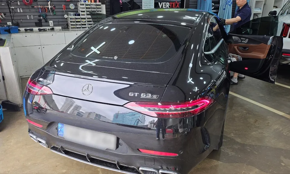 Mercedes-Benz Mercedesのカーフィルム施工事例|費用目安・仕上がり 施工写真 2-1