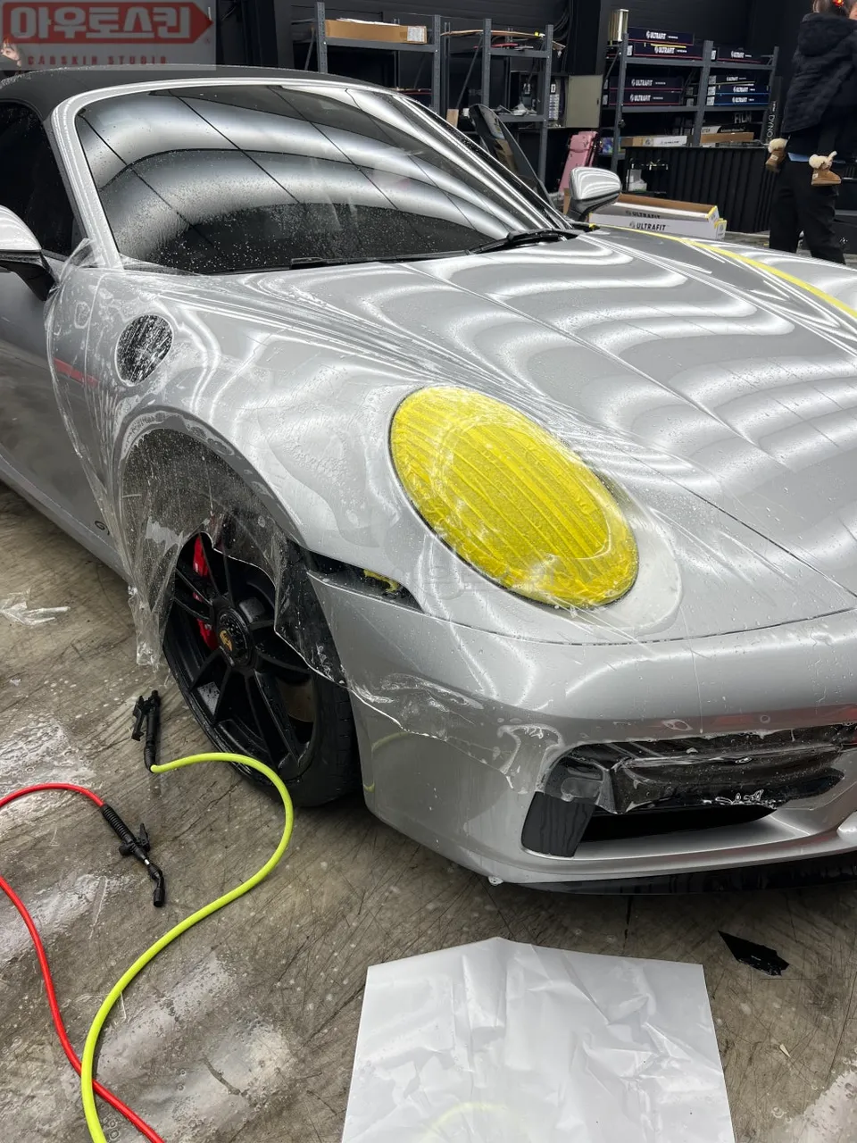 ポルシェ911のPPF施工事例｜韓国での実例紹介 施工写真 3-2