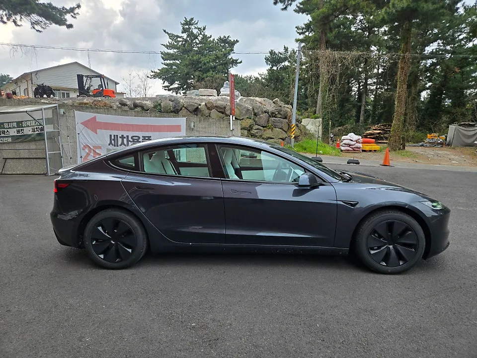 Tesla Model 3 PPF施工事例：費用目安と仕上がり 施工写真 3-1