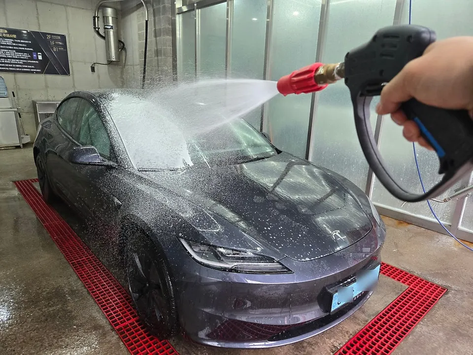 Tesla Model 3 PPF施工事例：費用目安と仕上がり 施工写真 3-3