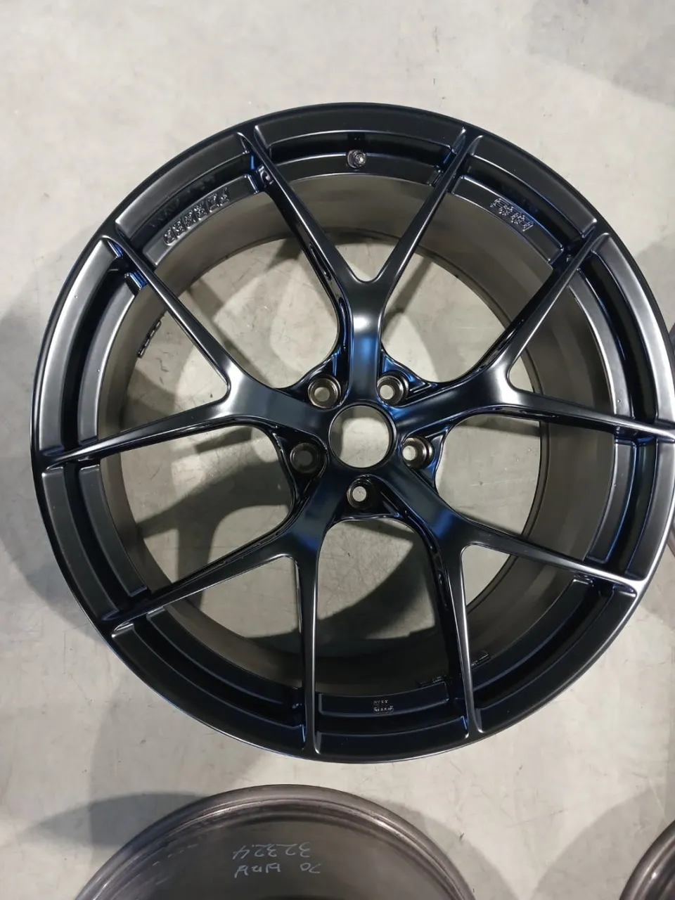 BMW M5 wheel repair - BMW M5 Wheel Repair & Painting Review — Cost & Results photo 3