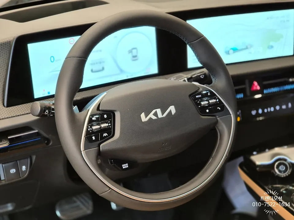 Kia EV6 steering wheel - Kia EV6 Steering Wheel Customization Review photo 3