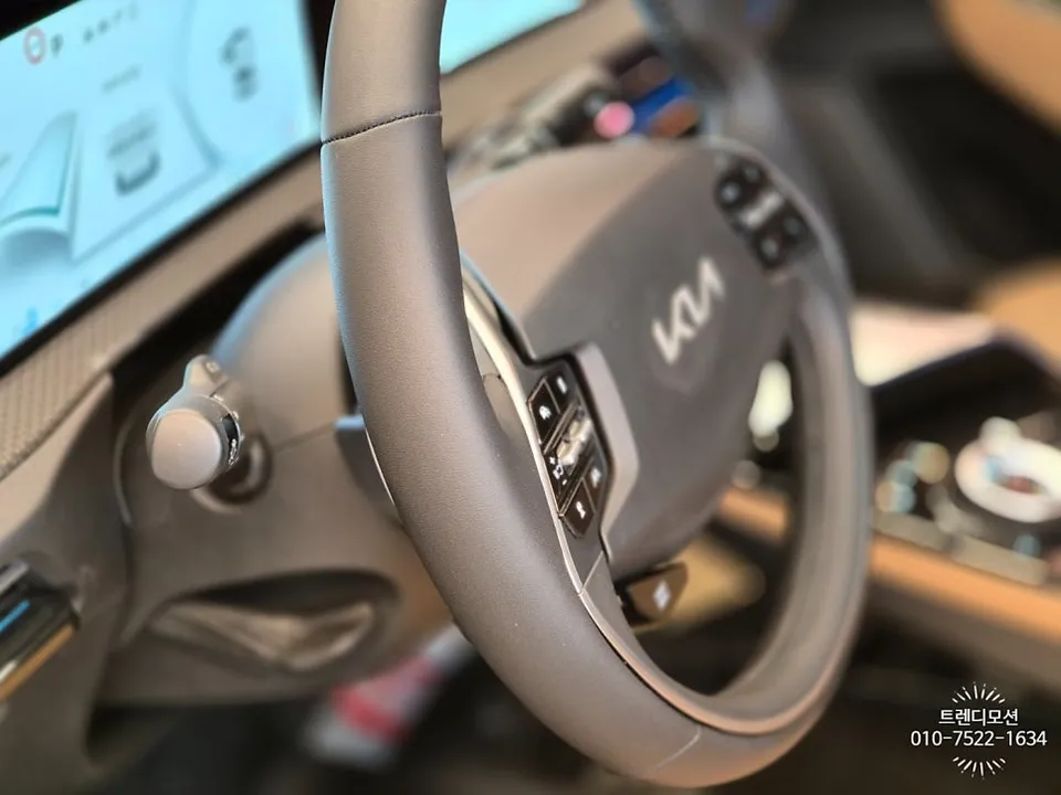 Kia EV6 steering wheel - Kia EV6 Steering Wheel Customization Review photo 4