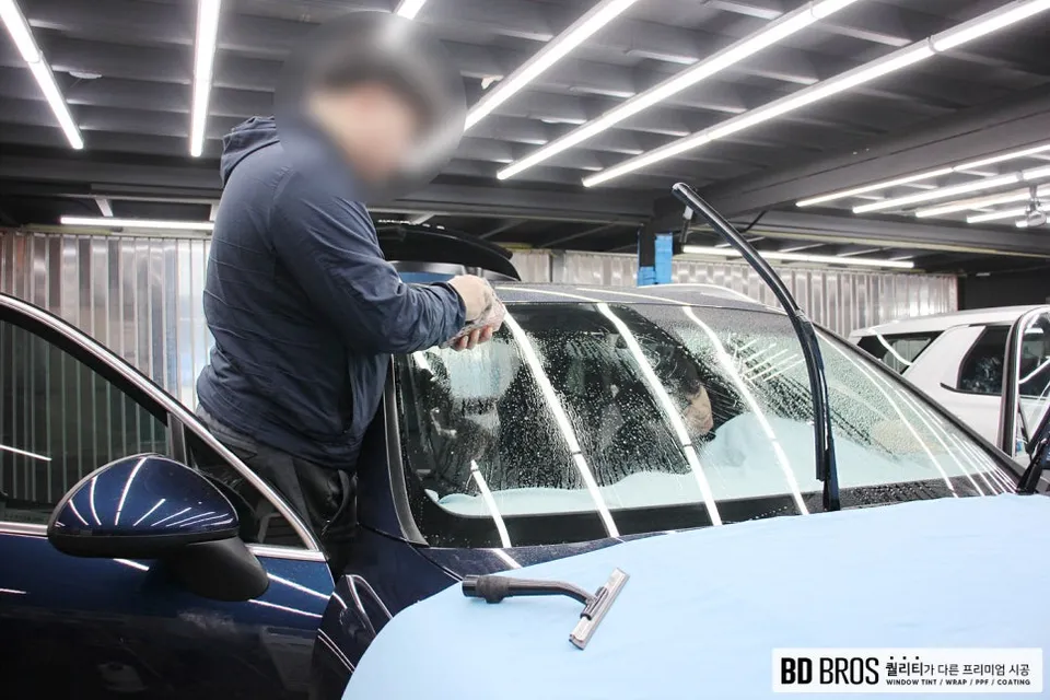 ポルシェ カイエンのカーフィルム施工事例|費用目安・仕上がり 施工写真 2-2