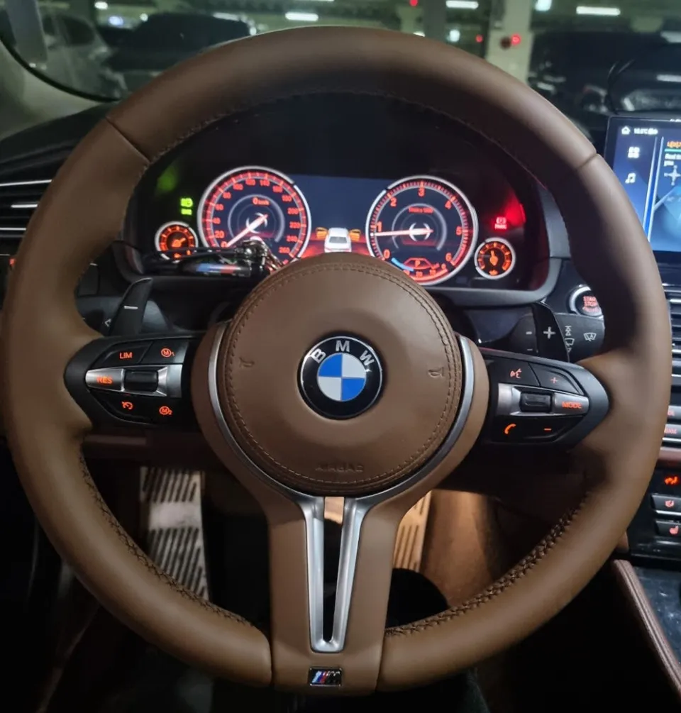 BMW 5 Series F10のAndroid Auto・CarPlay取付事例 施工写真 5