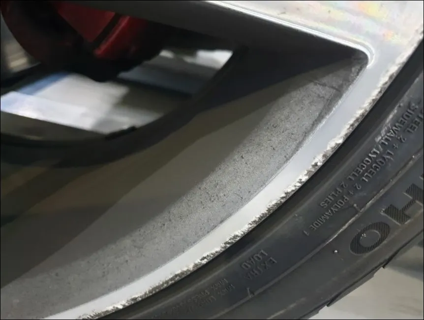 Mercedes-Benz GLE 63 AMG wheel repair - Mercedes-Benz GLE 63 AMG Wheel Repair & Refinishing Review photo 5
