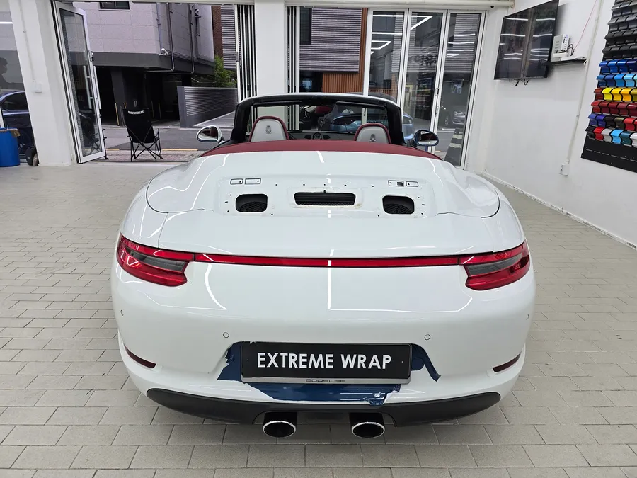Porsche 911 Carreraのカーラッピング事例 施工写真 4-1