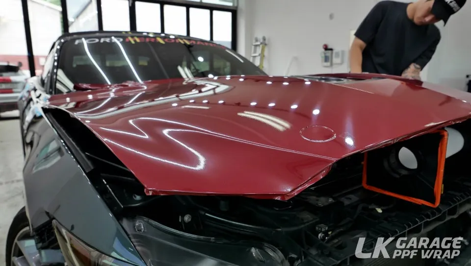 Ford Mustangのカーラッピング事例|費用目安・仕上がり 施工写真 1-2
