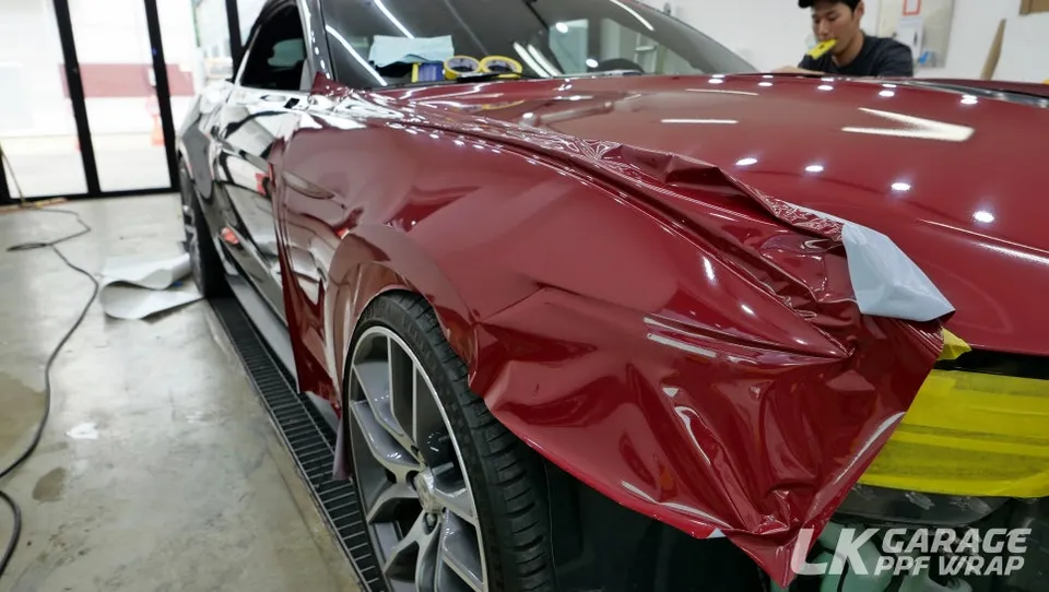 Ford Mustangのカーラッピング事例|費用目安・仕上がり 施工写真 2-2