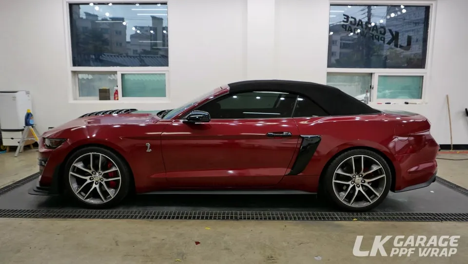 Ford Mustangのカーラッピング事例|費用目安・仕上がり 施工写真 3-3